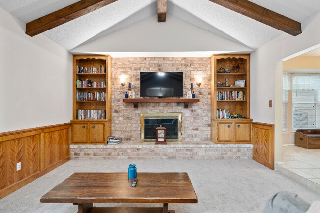 Foto del edificio - 13737 River Canyon Dr