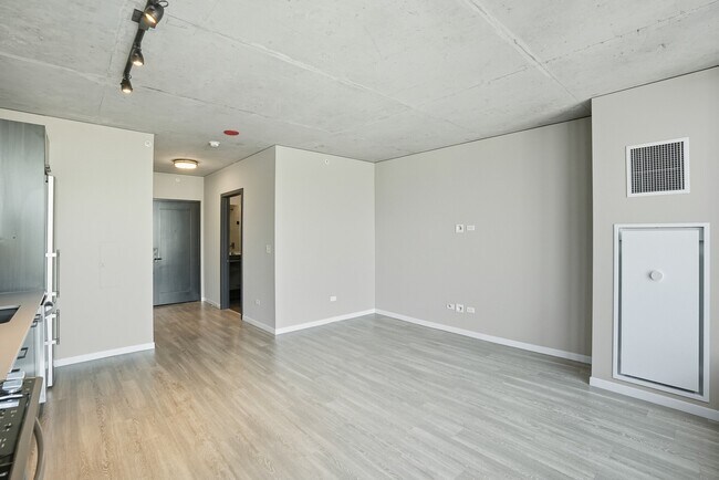 Foto del edificio - 931 W Washington Blvd