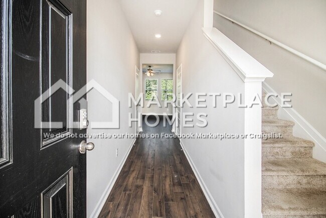 Foto del edificio - 48 Silver Birch Pass