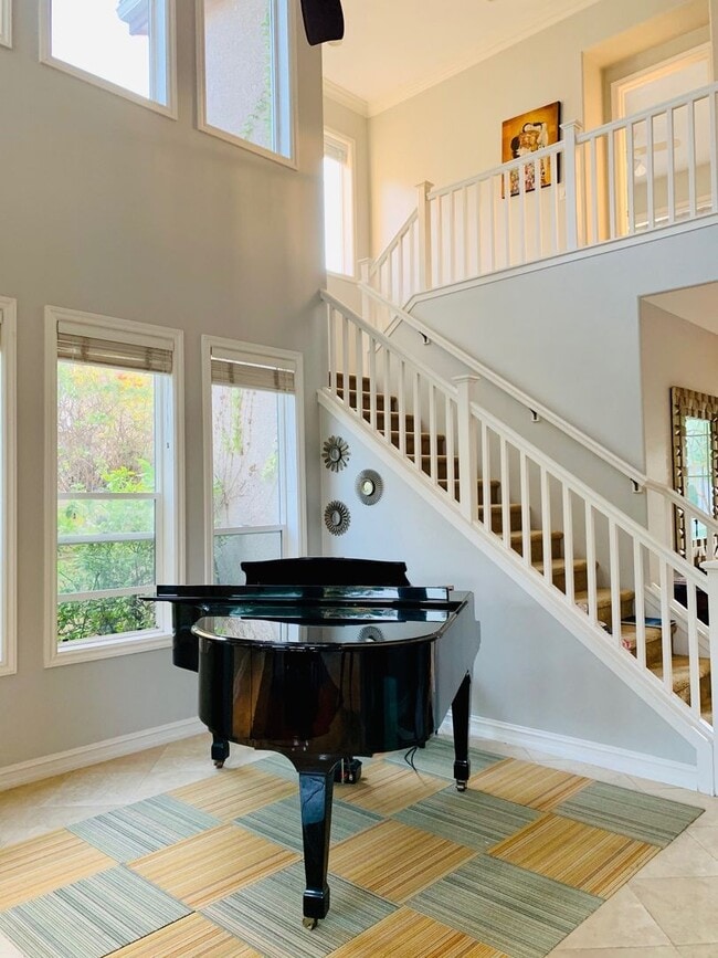Building Photo - 5+4 Pool Home - Long Canyon Estates, Wood ...