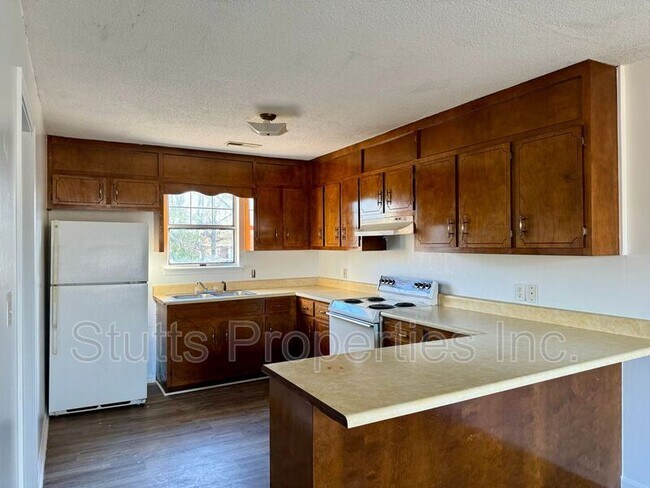 Foto del edificio - 510 E Irvine Ave