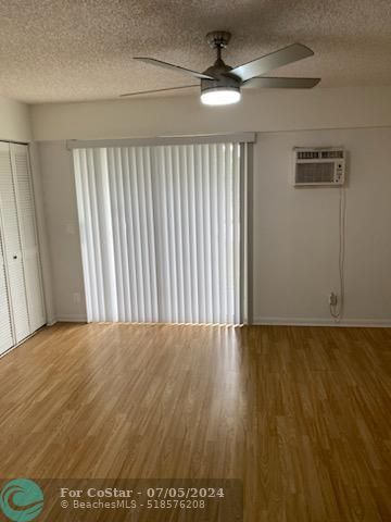 Foto del edificio - 200 SW 132nd Way