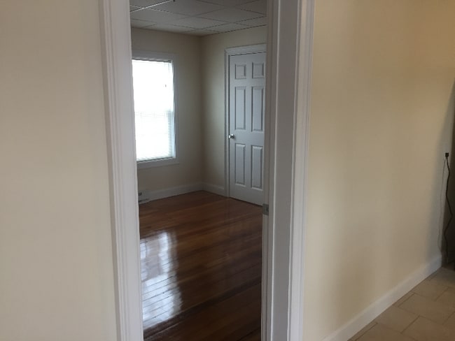 Building Photo - 5 N Worcester St