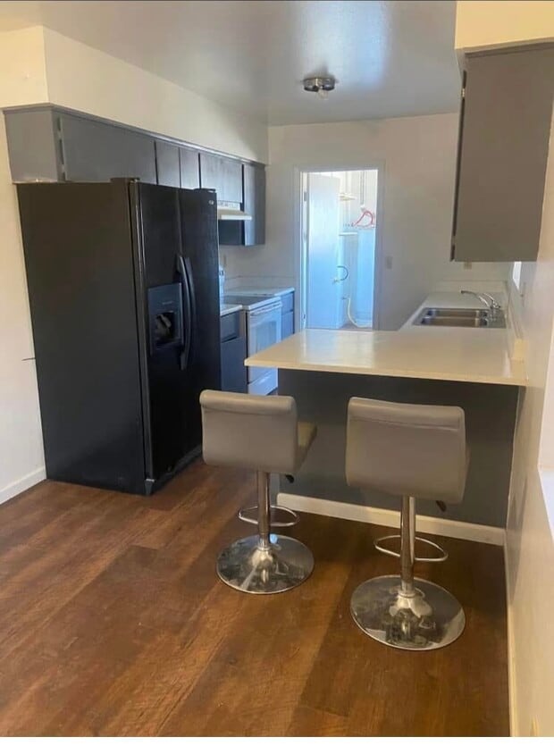 Foto principal - 928 N Pueblo Dr