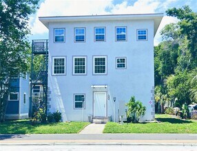 Building Photo - 306 Turner St