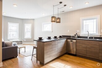 Building Photo - 40 Champney St