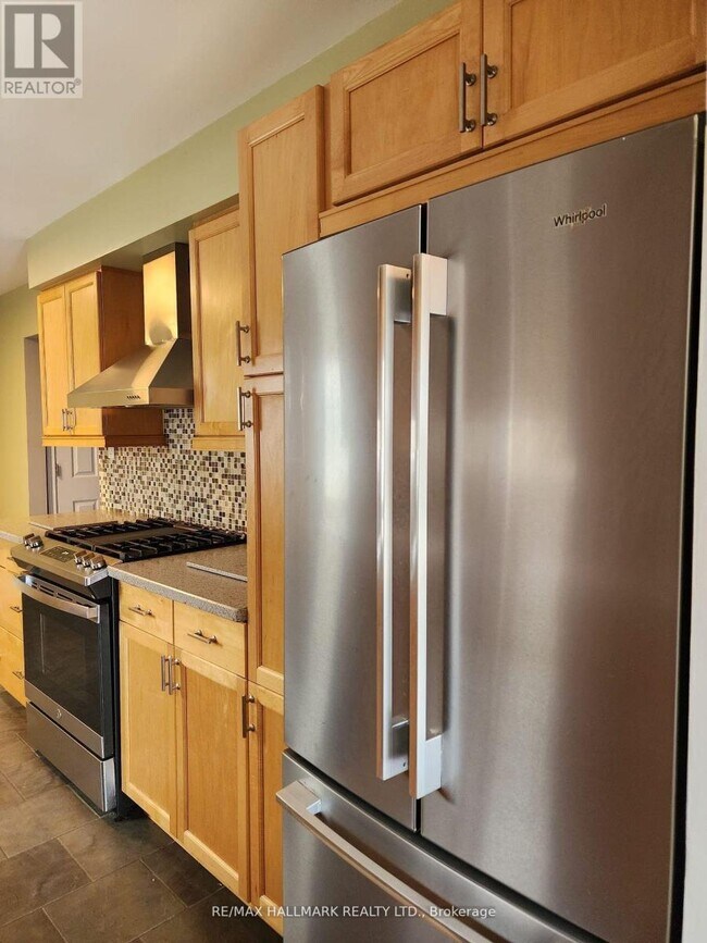 Photo du bâtiment - 587 Bon Echo Dr