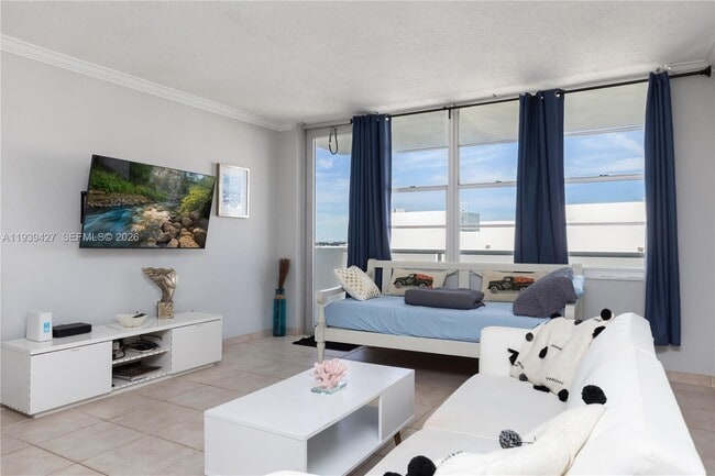 Building Photo - 3725 S Ocean Dr