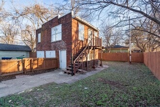 Building Photo - 1220 NW 43rd St