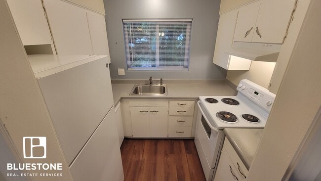 Interior Photo - Lake Village and Lakewood Apartments