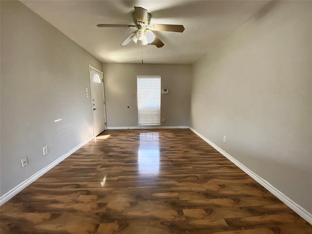 Primary Photo - 10822 Sandstone St