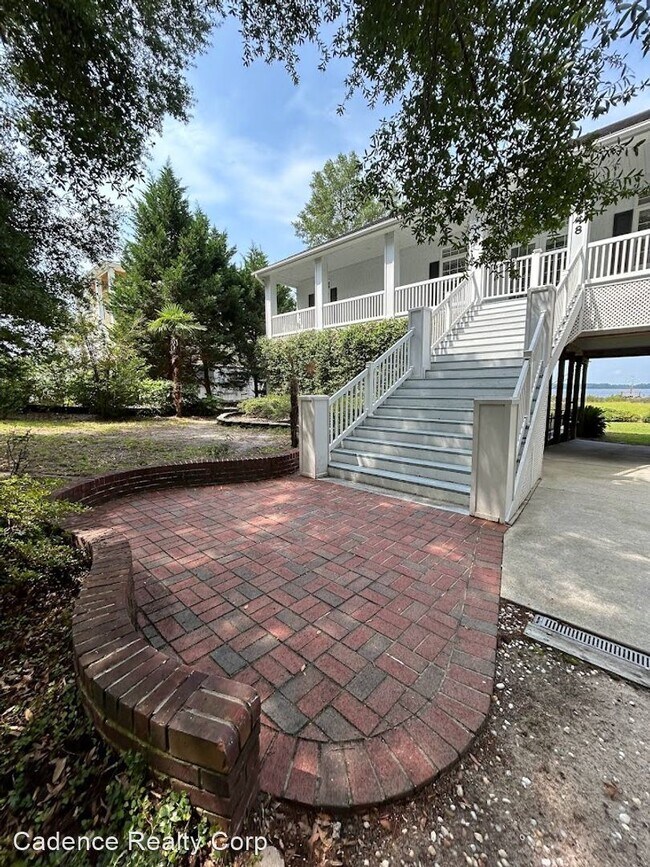 Building Photo - 3 br, 3 bath House - 7848 River Rd