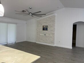 Building Photo - 2712 Nature Pointe Loop