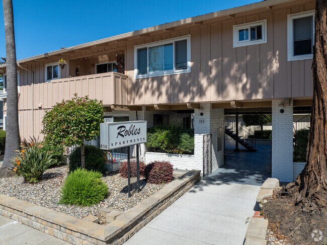 Entrada principal - Robles apartments