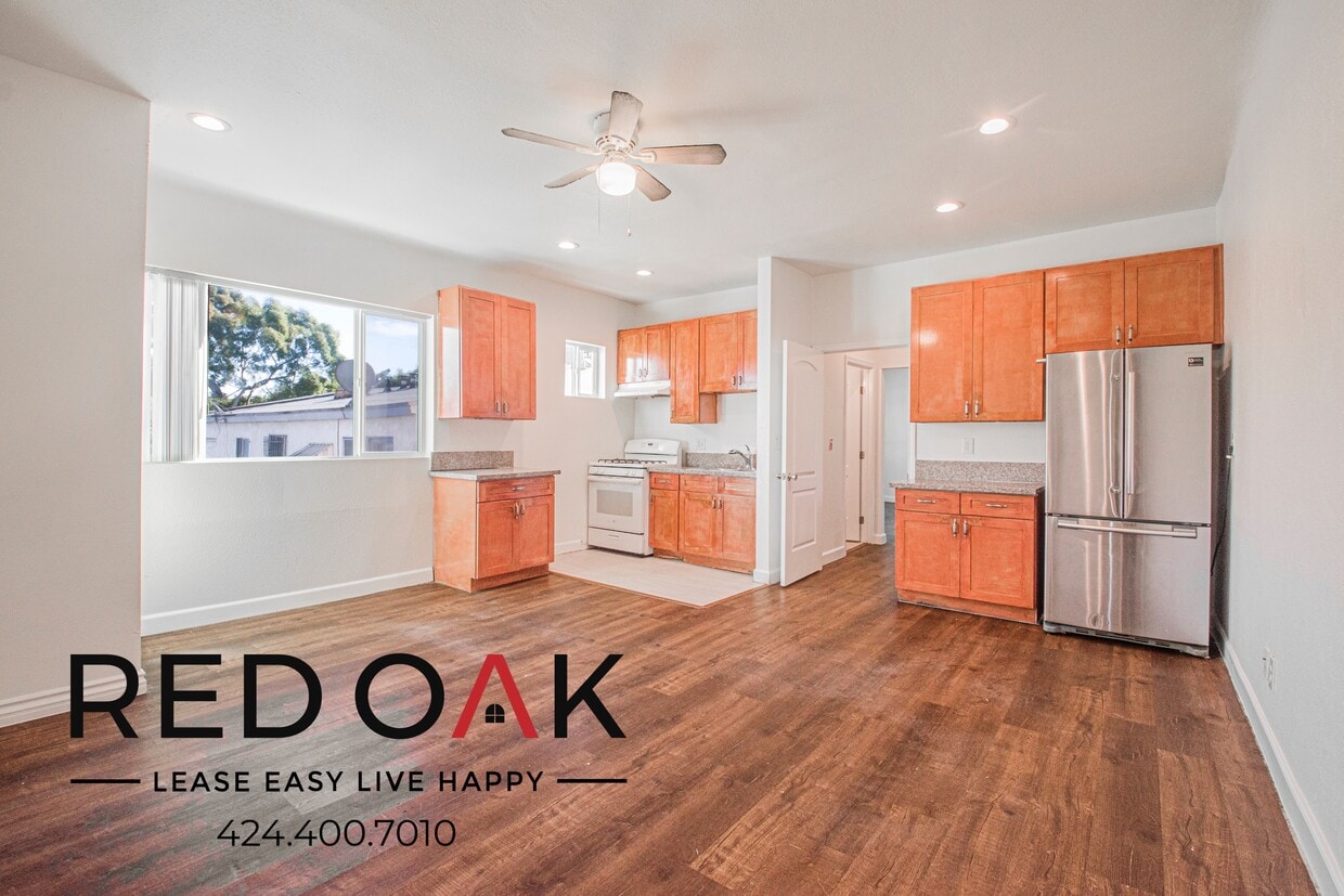 Foto principal - 1847 1/2 W Florence Ave