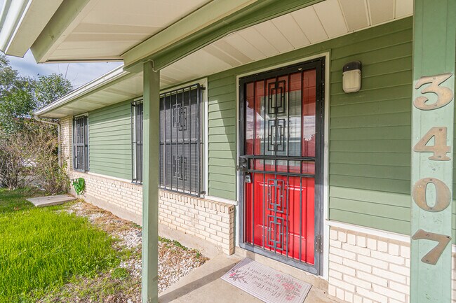 Building Photo - 3407 Starbend St