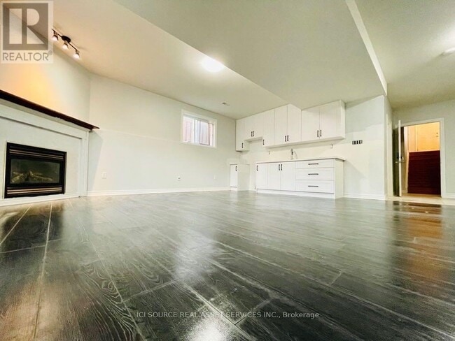 Building Photo - 7153 Kelly Dr