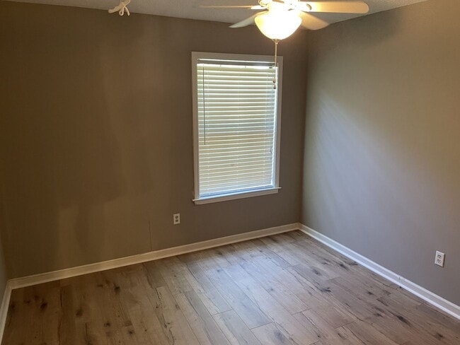 Building Photo - AVAILABLE SOON!!