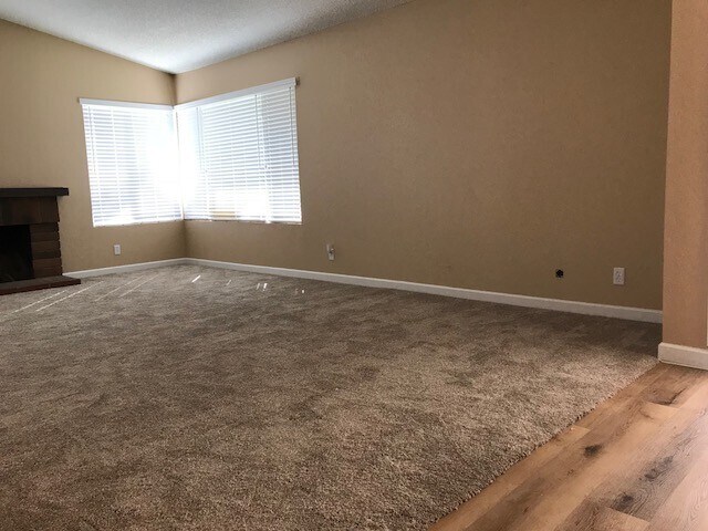 Foto del edificio - 4 bed 2 bath Single story Corona home for ...