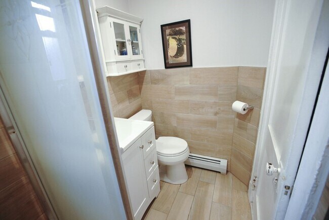 Building Photo - 1840 Commonwealth Ave