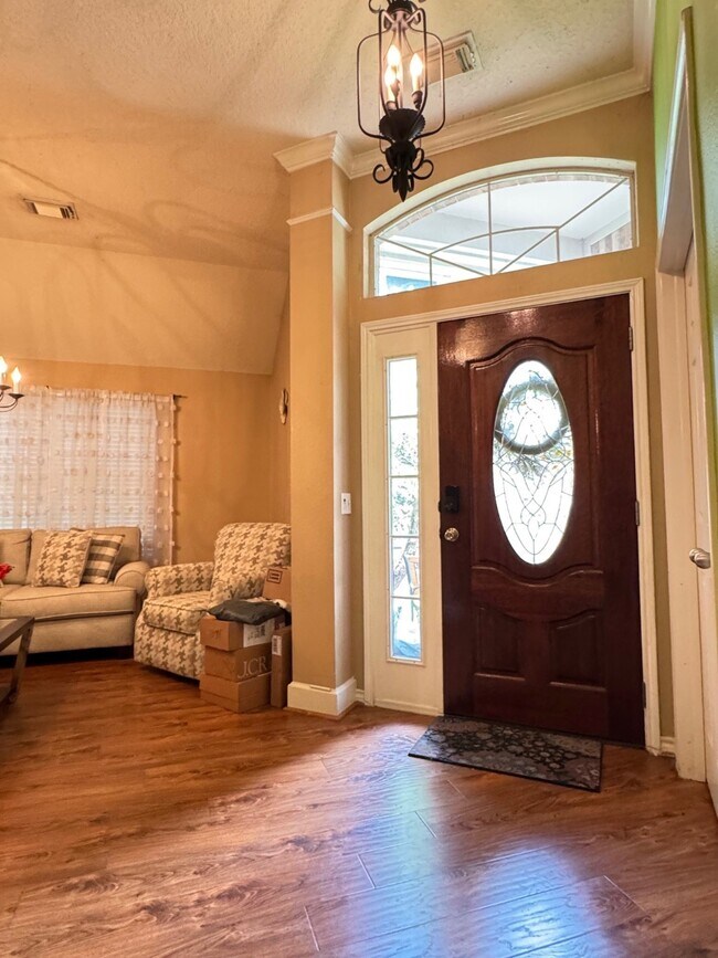 Foto del edificio - 26522 Lucas Canyon Ln