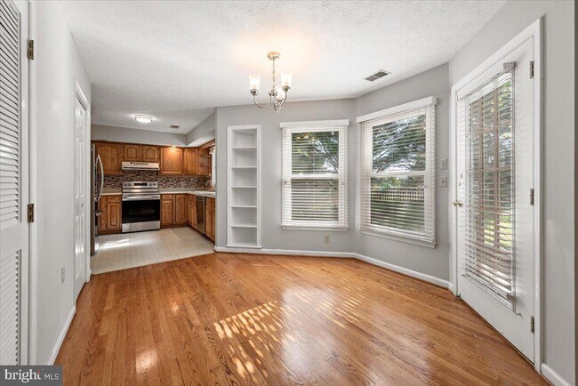 Building Photo - 2636 Stonegate Dr