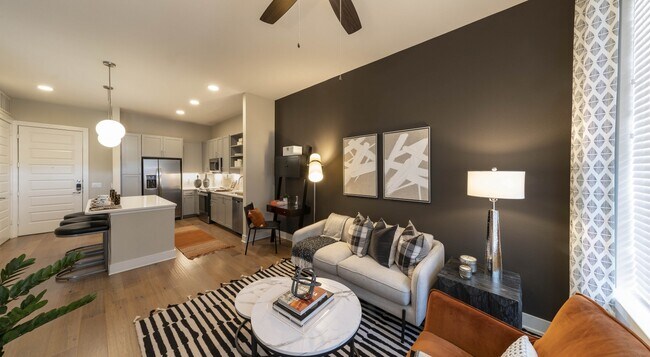 Foto del edificio - Free Rent for a Month – Yes, Really!