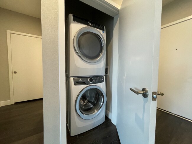 Foto del edificio - 100 E Mississippi Ave