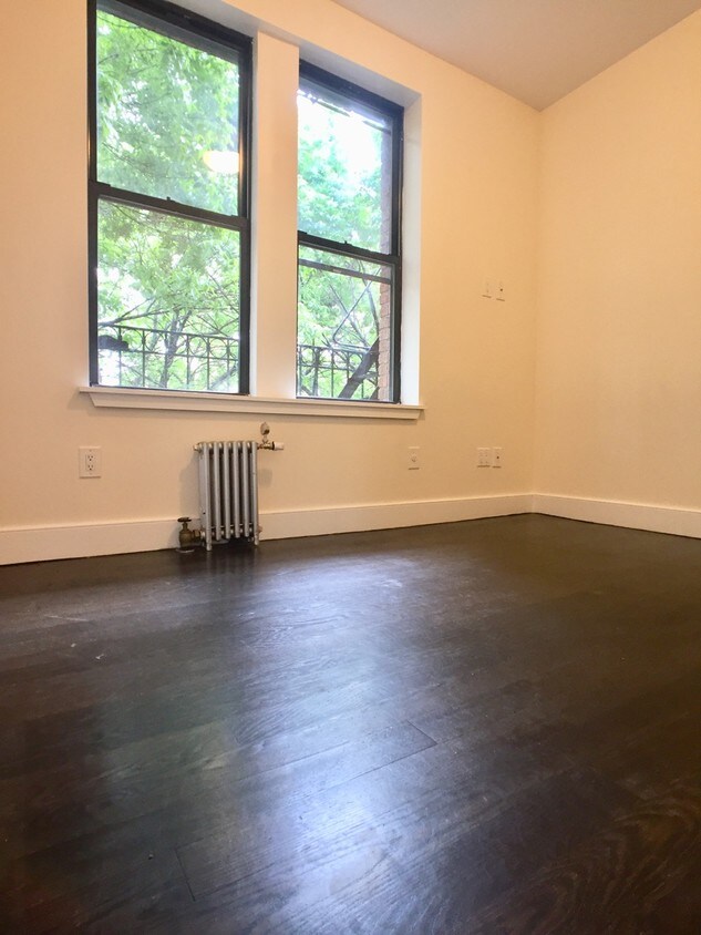 Foto principal - 93 India St