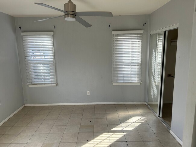 Foto del edificio - 6835 Newell St