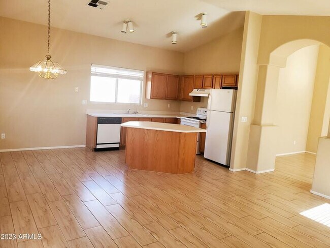 Foto del edificio - 4739 E Desert Wind Dr.