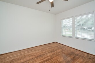 Building Photo - 6422 Sherwood Dr