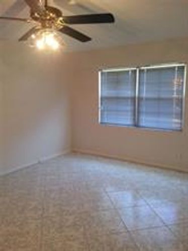 Foto del edificio - 900 SW 125th Way