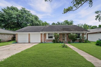 Building Photo - 10935 Silkwood Dr