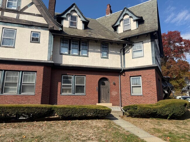 Foto del edificio - 104 Mount Auburn St
