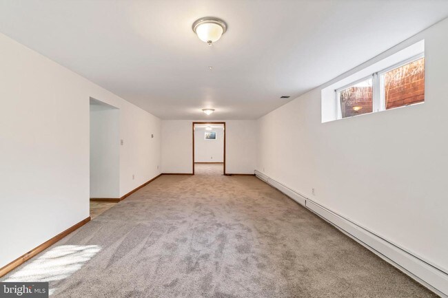 Foto del edificio - 11823 Chapman Rd