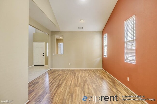 Foto del edificio - 4 br, 3 bath House - 1036 Bainbridge Circl...