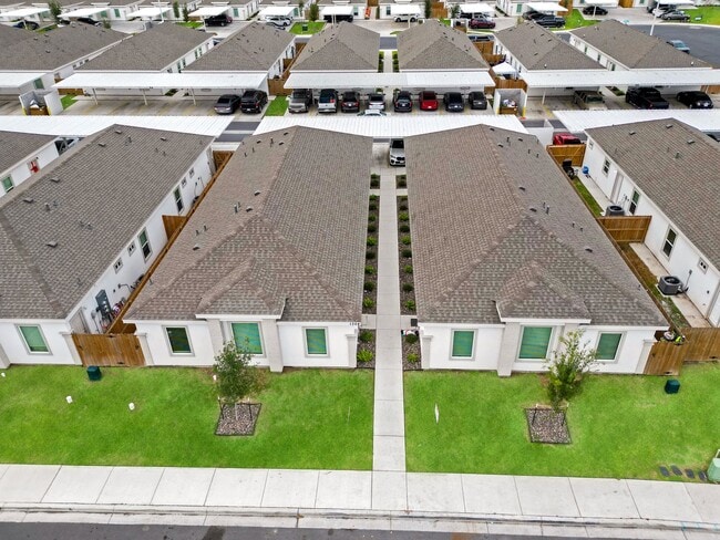 Building Photo - MOVE IN SPECIAL! - Beautiful 3bed/2bath Home in Edinburg -$1,000.00