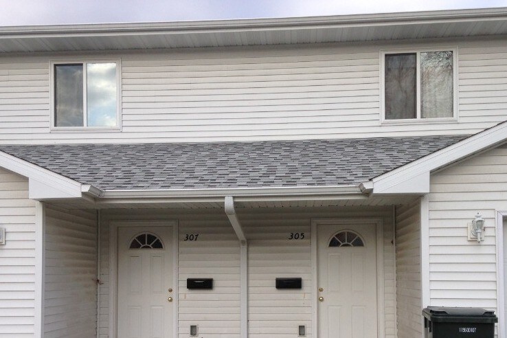 Foto principal - 307 W 21st St