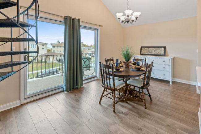 Building Photo - 16719 Paxton Ave