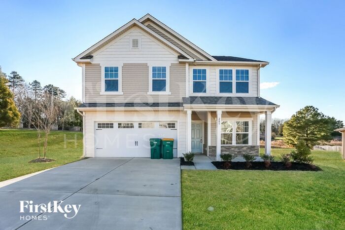 Foto principal - 205 Whispering Hills Dr