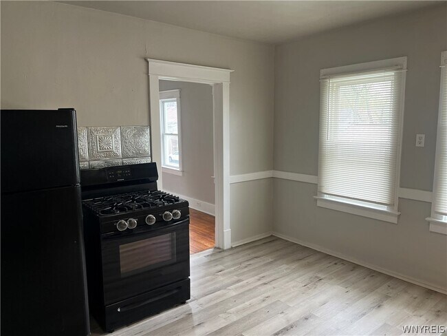 Foto del edificio - 91 Amber St