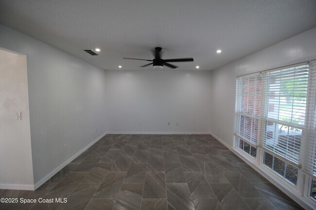 Foto del edificio - 3002 Edgewood Dr NE
