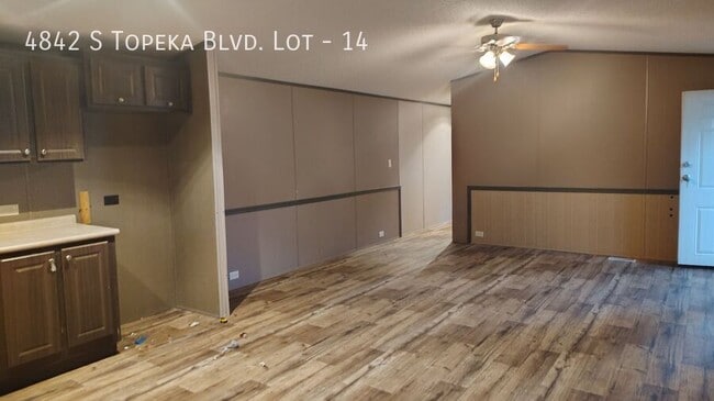 Foto del edificio - 4842 SW Topeka Blvd