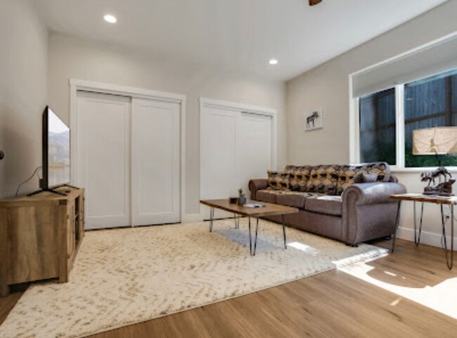 Building Photo - Furnished Westchester Lagoon Home
