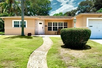 Building Photo - 5062 NW 41st Pl