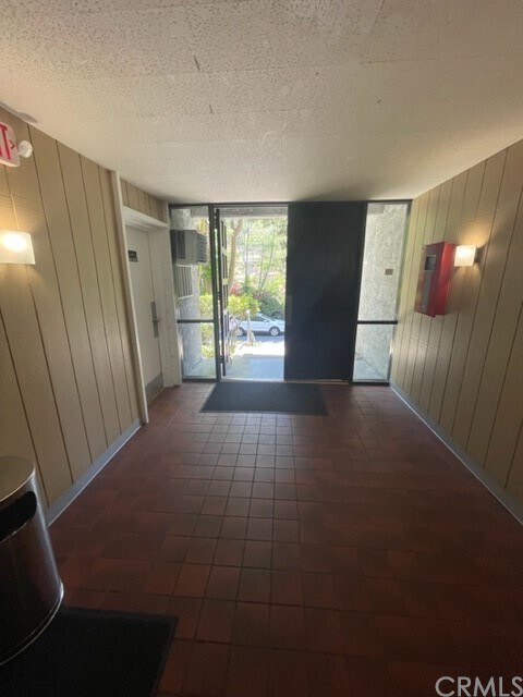 Building Photo - 3602 W Estates Ln