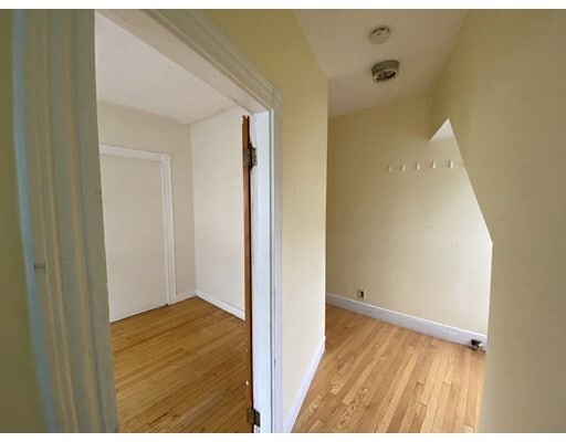 Building Photo - 74 Hano St