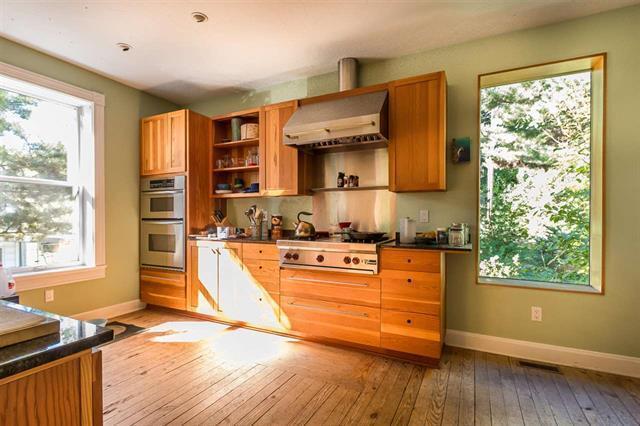 Foto del edificio - ***AUGUST 2027*** Fresh Remodeled 5 Bed 2 ...