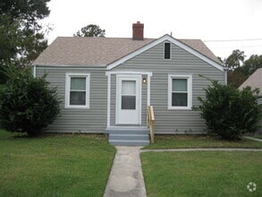 Building Photo - 804 Stanley Rd